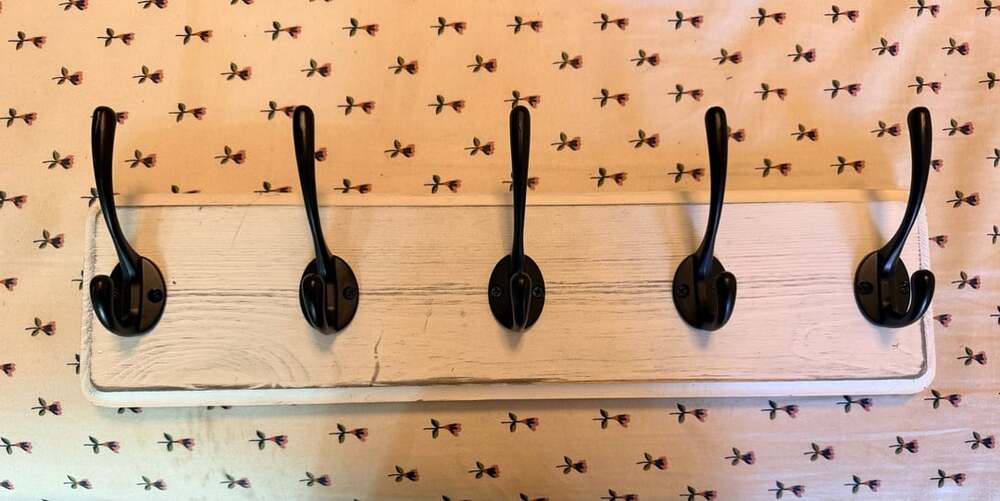 Rustic Farmhouse White Wash Wood Wall Mount Coat Rack With Five Hooks